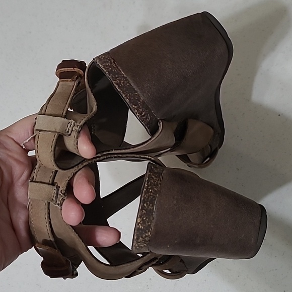 OTBT "Freedom" Women's Tan Wedge Sandals size 8 - Picture 7 of 11